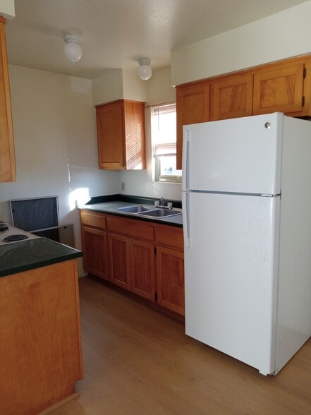 Kitchen - 1347 Pacheco Ct