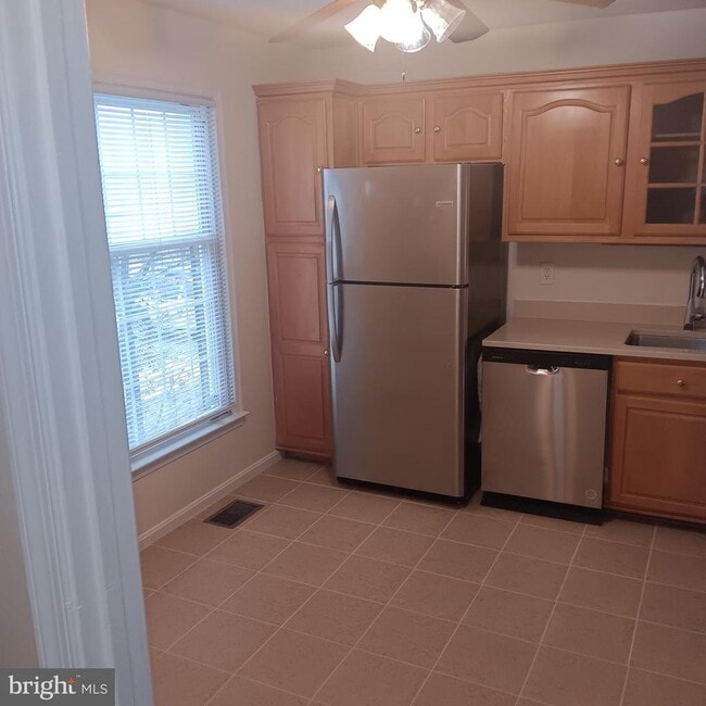 Building Photo - 14914 Belle Ami Dr