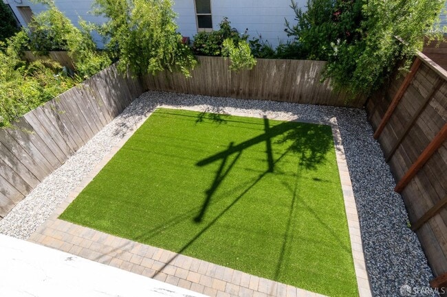 Building Photo - 126 Mallorca Way