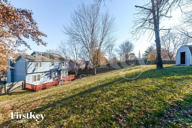 Building Photo - 6914 NW Pleasant View Ct