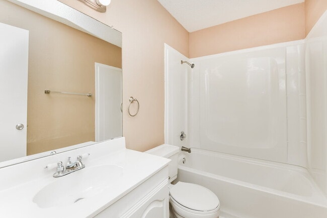 Building Photo - 2521 Galemeadow Dr