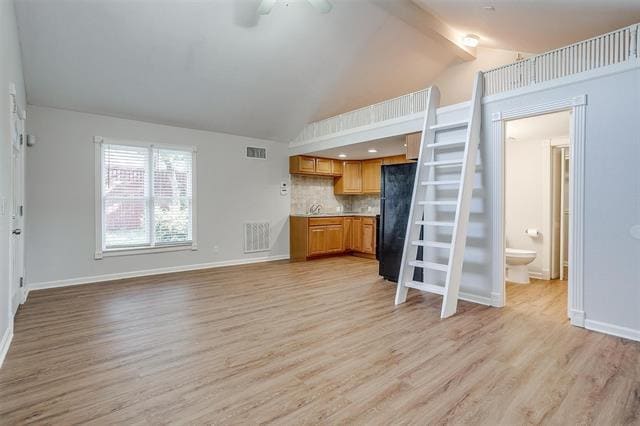 Building Photo - 4231 S Cresthaven Rd