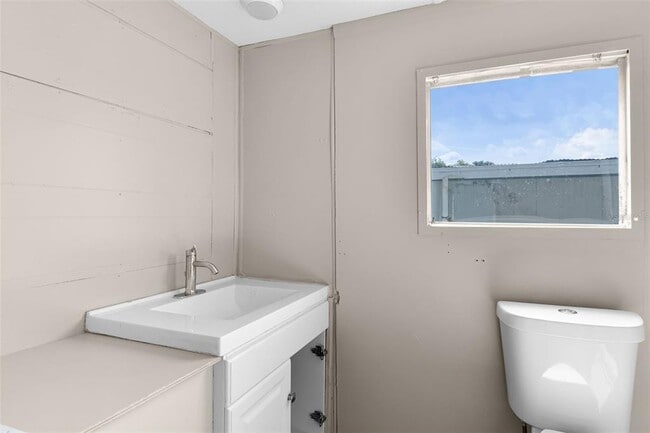 Building Photo - 2854 Lake Alfred Rd