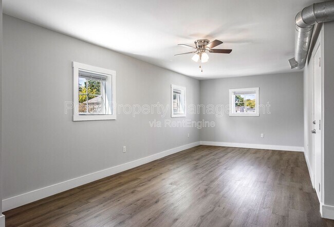 Building Photo - 1618 Maury St