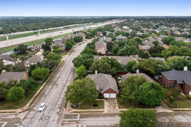 Building Photo - 901 Cashew Ln