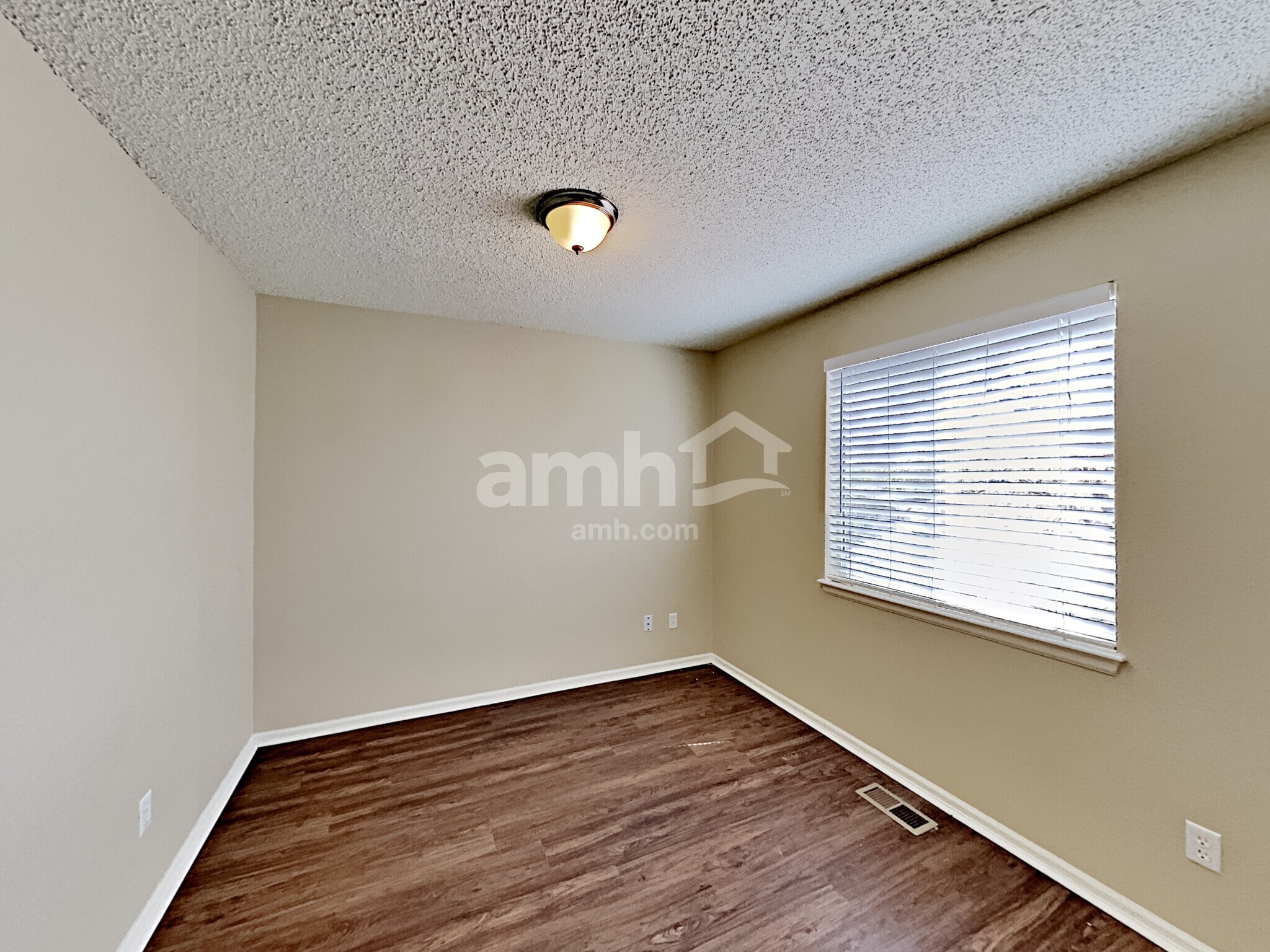 Building Photo - 5060 E 118th Ave