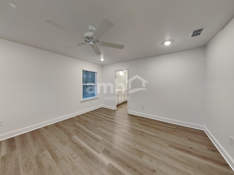 Building Photo - 1439 Aquamarine Dr