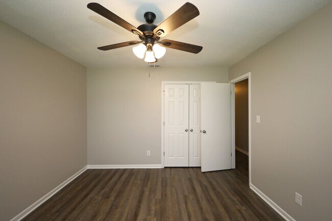 Building Photo - 4116 Lantern Ln