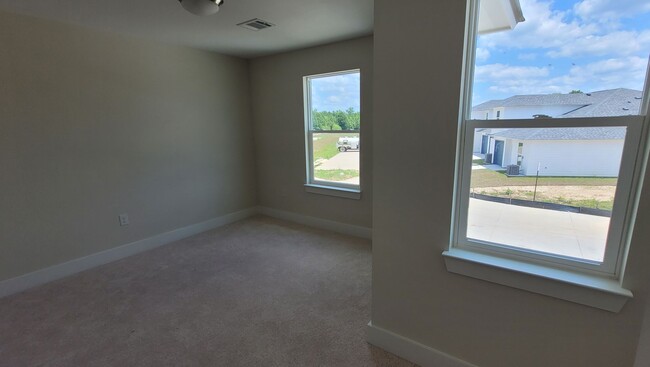 Building Photo - Brand New home in Zachary!