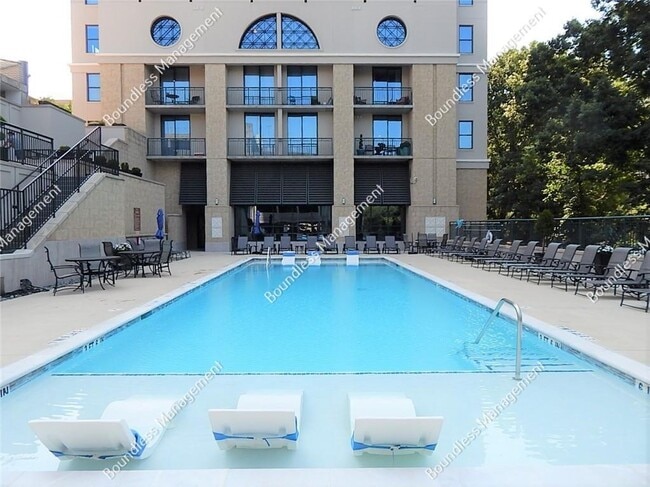 Building Photo - 3040 Peachtree Rd NW