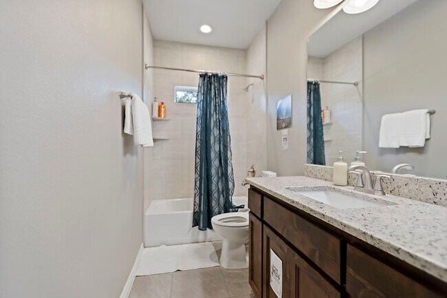 Building Photo - 837 Cougar Dr