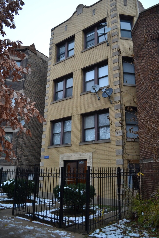 Primary Photo - 2948 W Nelson St