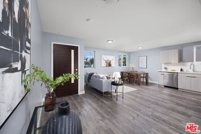 Building Photo - 1522 Cochran Ave