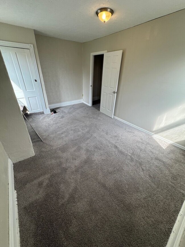 Building Photo - 1912 Johnson St