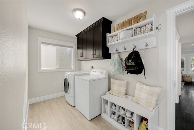 Building Photo - 1320 N Van Gogh Cir