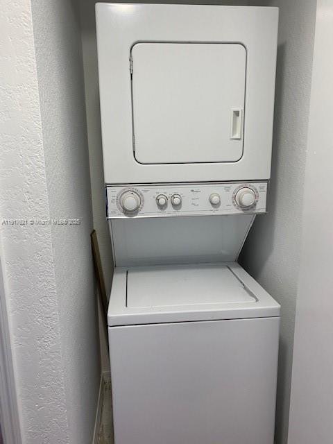 Building Photo - 36 NW 6th Ave