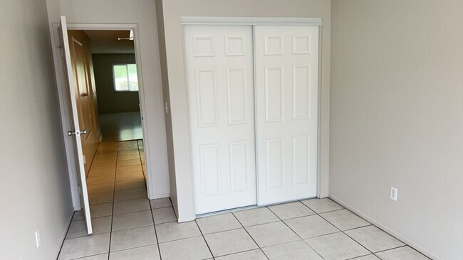 Building Photo - Amazing Grand Terrace Home