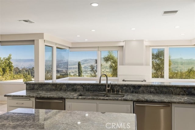 Building Photo - 9 Morning Dove