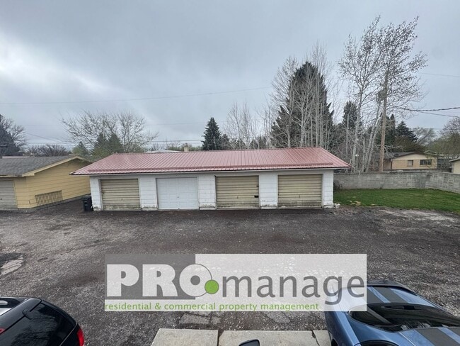 Building Photo - 1739 Grandview Dr