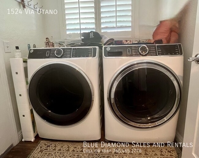 Building Photo - 1524 Via Otano