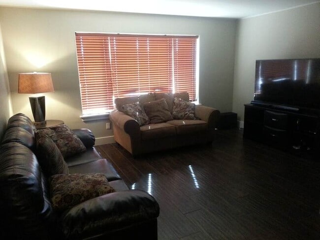 Building Photo - 3301 Central Ave