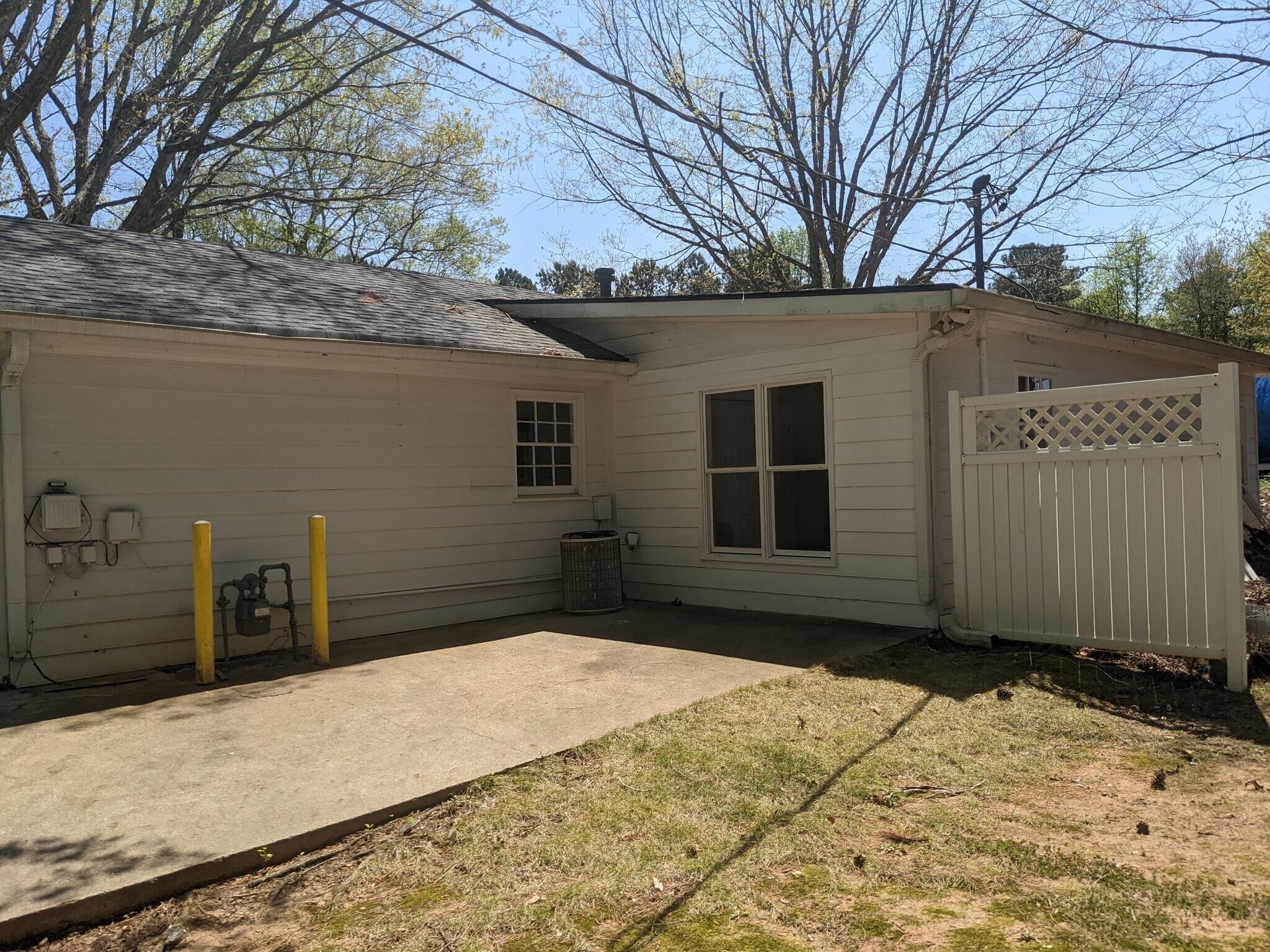 Building Photo - 6339B Gaines Ferry Rd