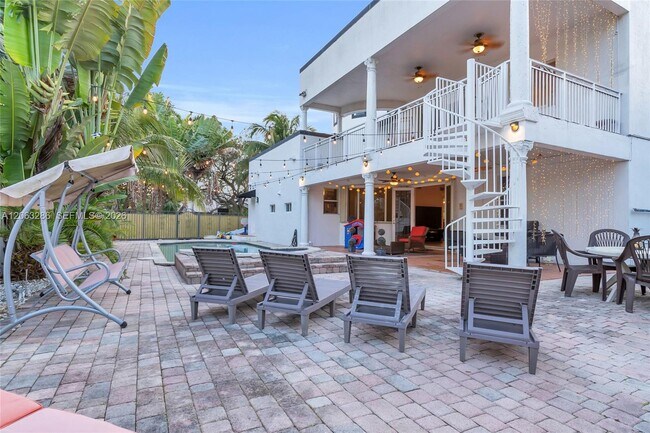 Building Photo - 8135 NW 164th Terrace