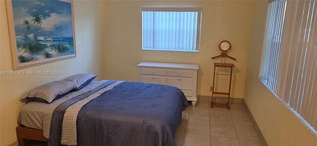 Building Photo - 2359 N Wallen Dr