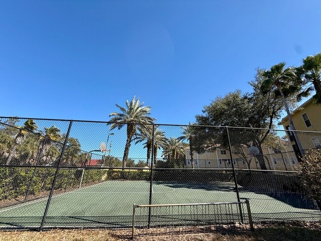 Building Photo - Immaculately updated 3/2.5 Three-Story Maitland Condo in Visconti!