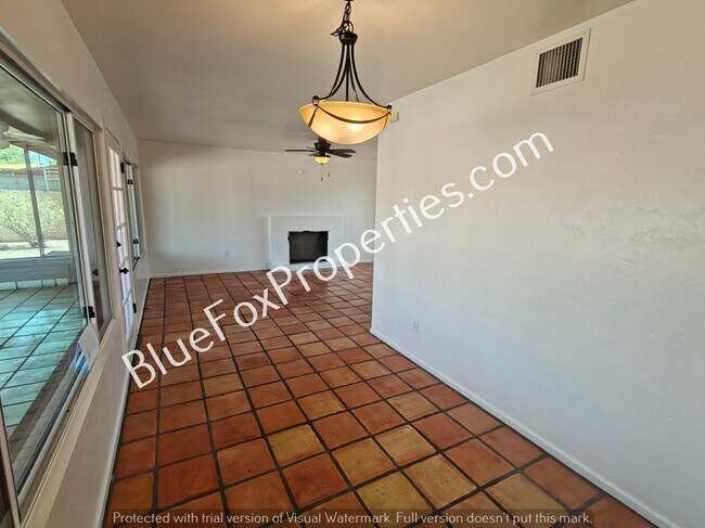 Building Photo - 2340 N Hampton St
