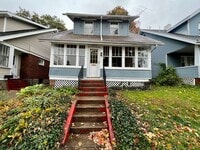 Building Photo - Spacious super clean 3 BR home close to Ba...
