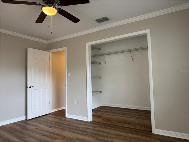 Building Photo - 1602 Leslie Dr