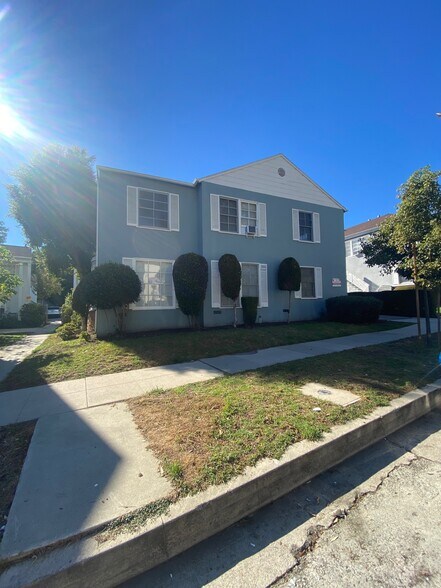 Building Photo - 609 Kelton Ave