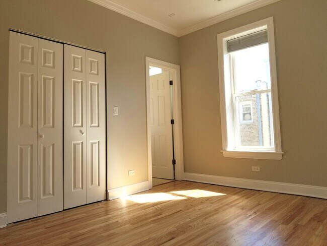 Master Bedroom - 5923 N Winthrop Ave