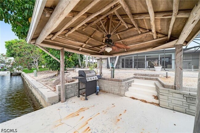 Building Photo - 1138 Lucerne Ave