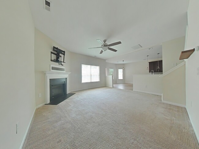 Building Photo - 322 Watchmen Ln