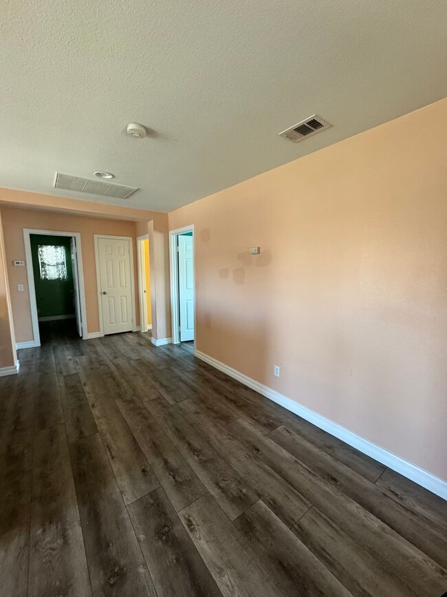 Building Photo - ***New Rental Home***