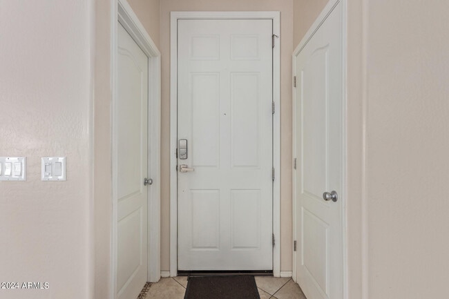 Building Photo - 4937 N 108th Ave