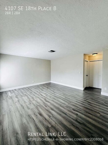 Building Photo - 4107 SE 18th Pl