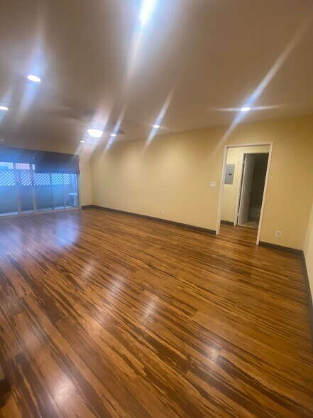 Building Photo - 8710 Delgany Ave