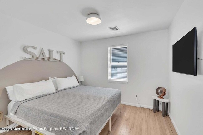 Building Photo - 638A Redmond Ave