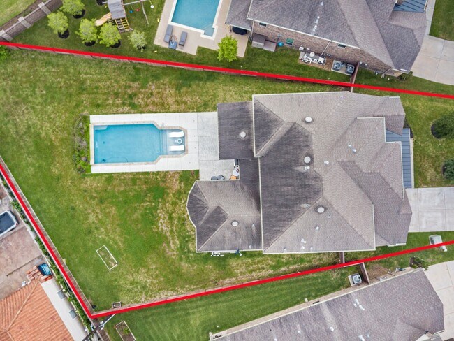Building Photo - 24910 Meadowthorn Crest Ln