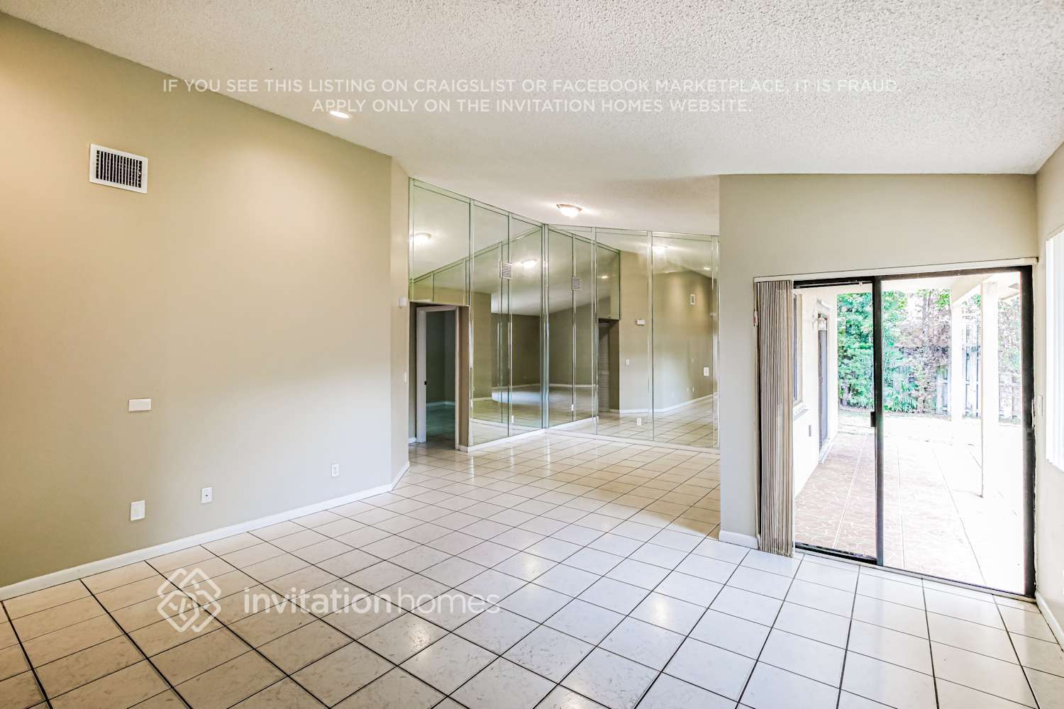 Building Photo - 1140 SW 111th Ave