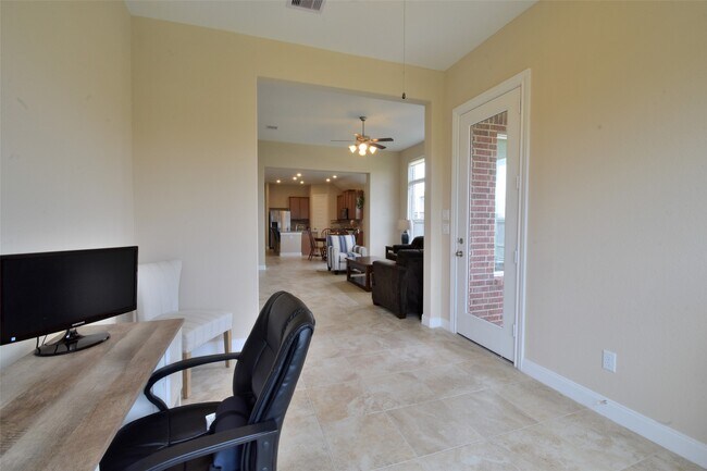 Building Photo - 24610 Windmill Canyon Ln