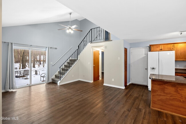 Building Photo - 9 Wake Robin Rd