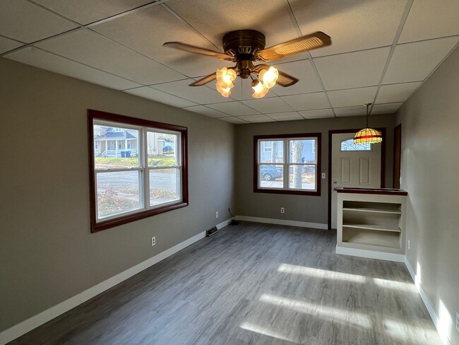 Building Photo - 4 Bed 2 Bath in Wausau! Deposit Special : ...