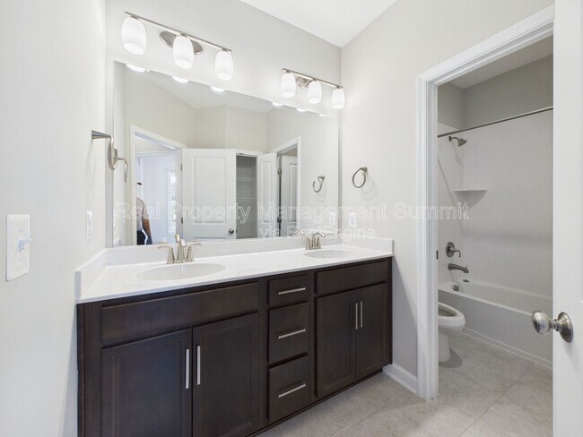 Building Photo - 3284 Charleston Blvd