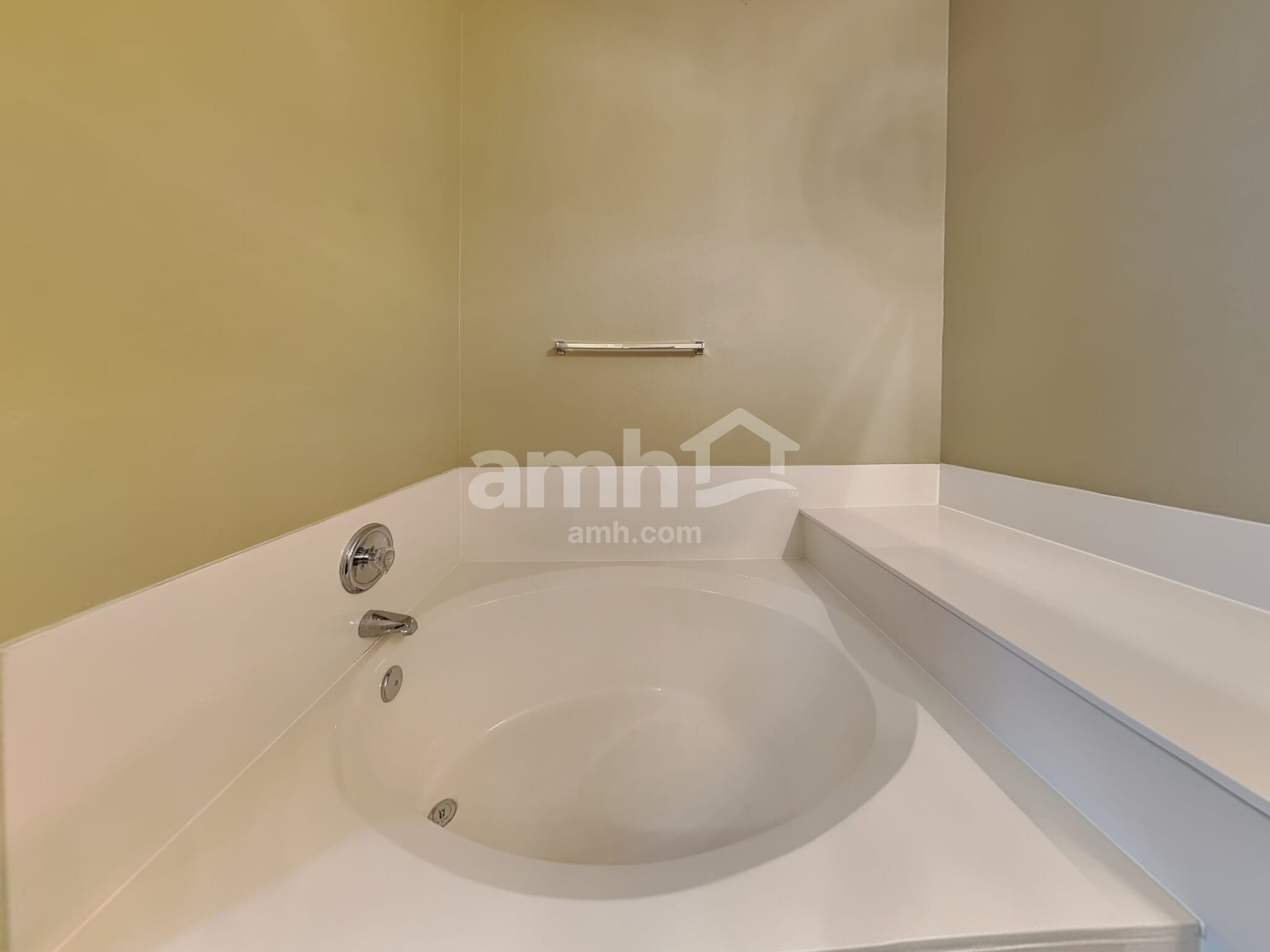 Building Photo - 265 Firwood N