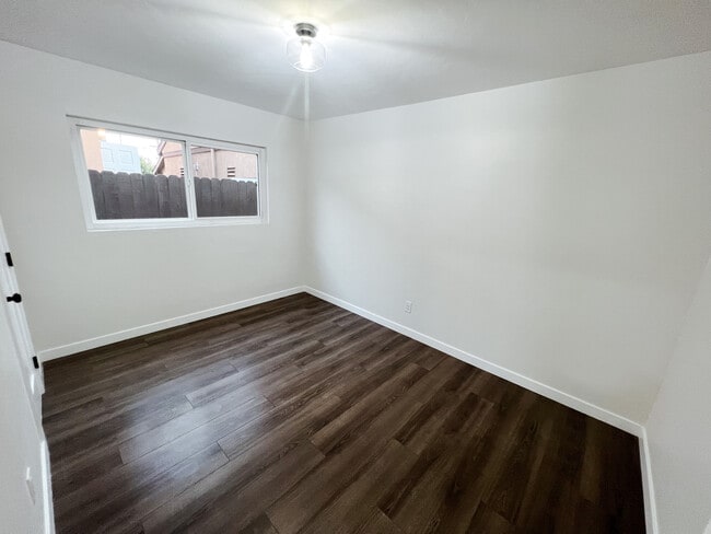 Building Photo - 3572 Nile St