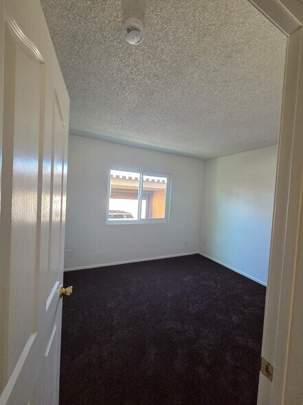 Building Photo - 1341 W Avenue J4